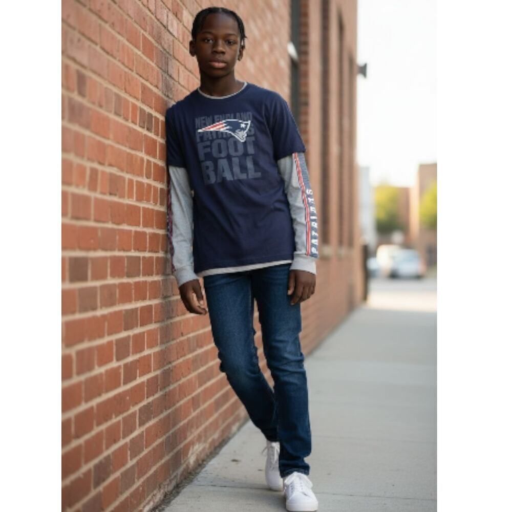 New England Patriots Boys' New w/Tags 2-Piece Shirt Set - Large (14/16)